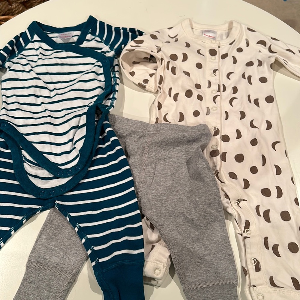 (3) 6-12 month Hanna Andersson. 1 moon long sleeve romper, 2 pants, 1 onesie